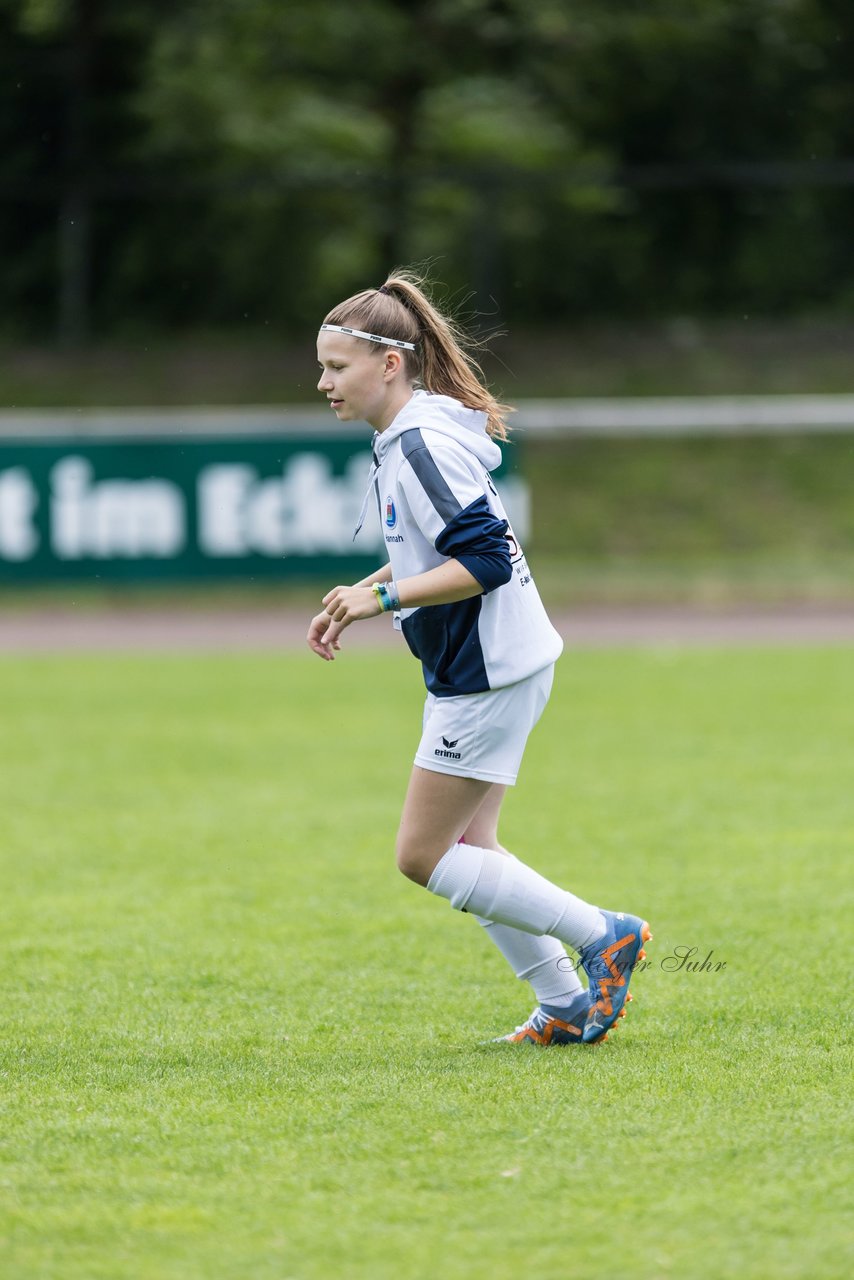 Bild 59 - Loewinnen Cup